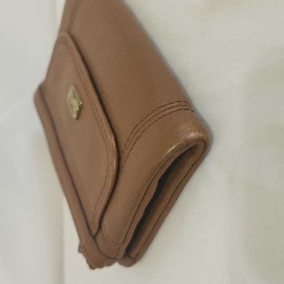 Women's Fossil Brown Leather Wallet - Picture 5 of 9